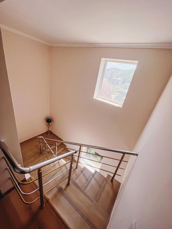 Apartaments Tsaghkadzor Hrazdan Exteriör bild