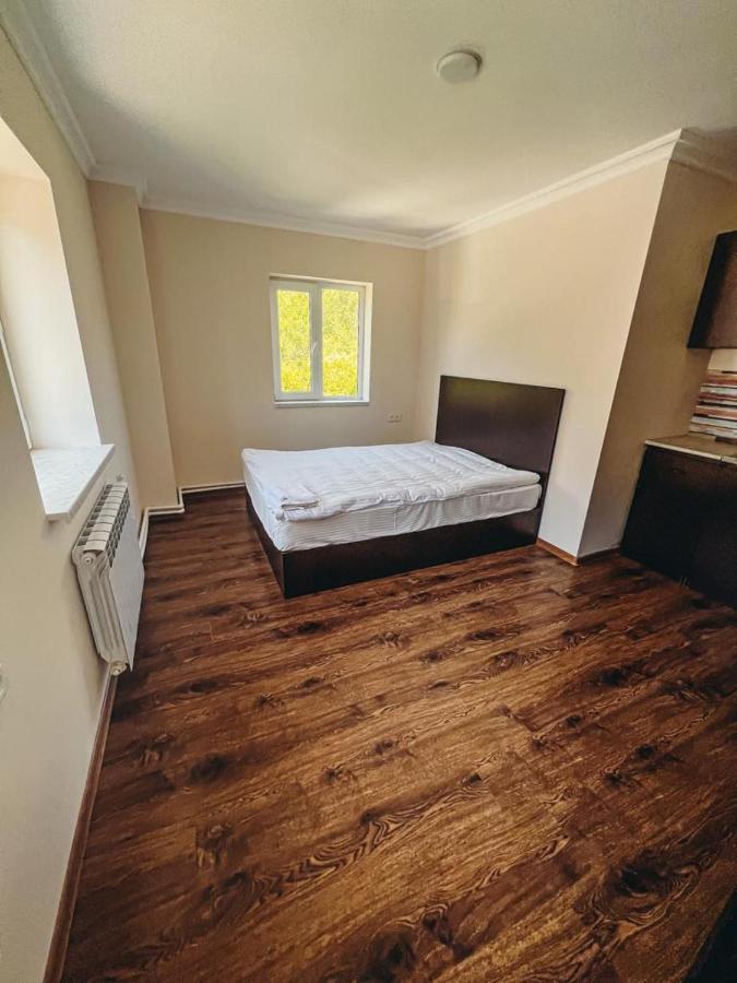 Apartaments Tsaghkadzor Hrazdan Exteriör bild